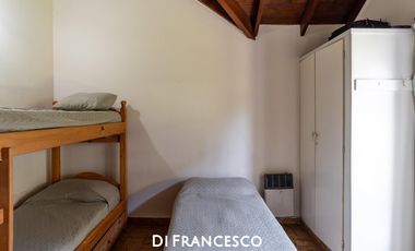 Casa con dependencia en venta en Pinamar - Barrio San José