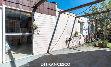 Casa con dependencia en venta en Pinamar - Barrio San José