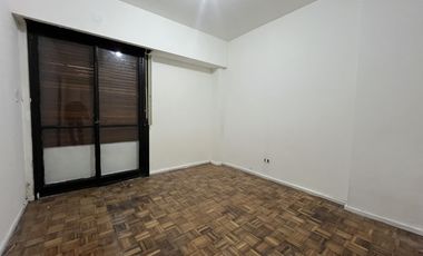 Amplio Departamento de 2 Ambientes