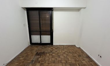 Amplio Departamento de 2 Ambientes