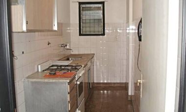 Amplio Departamento de 2 Ambientes