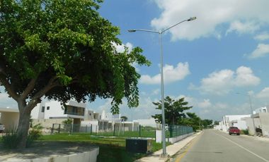 Casa Leo en Venta en Privada Nadira, Conkal