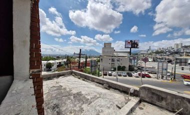 EDIFICIO COMERCIAL Y RESIDENCIAL EN CUMBRES 3ER SECTOR