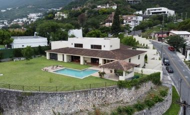 CASA EN VENTA EN JARDINES COLONIALES
