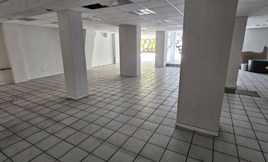 Local comercial en venta en planta baja en colonia Escandón, CDMX.