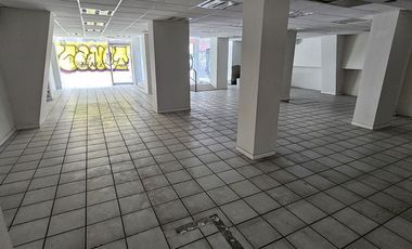 Local comercial en venta en planta baja en colonia Escandón, CDMX.