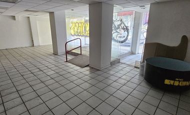Local comercial en venta en planta baja en colonia Escandón, CDMX.