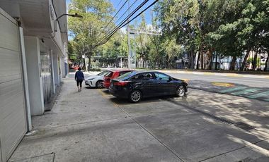 Local comercial en venta en planta baja en colonia Escandón, CDMX.