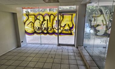 Local comercial en venta en planta baja en colonia Escandón, CDMX.