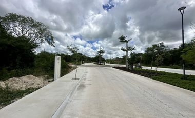 Terreno en venta en Club de Golf Provincia, Mérida