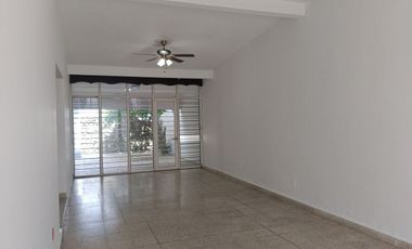 CASA EN BARRIO LA PIMIENTA