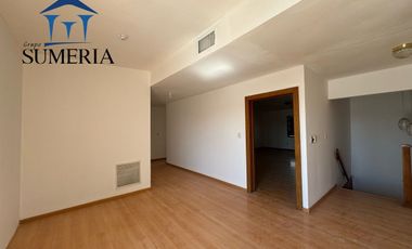 Venta de casa con alberca RECIEN REMODELADA en Haciendas del Valle