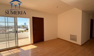 Venta de casa con alberca RECIEN REMODELADA en Haciendas del Valle