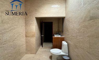 Venta de casa con alberca RECIEN REMODELADA en Haciendas del Valle
