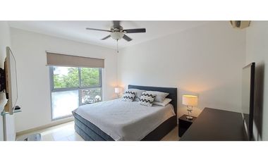 Apartamento Amoblado, 2 Recamaras + CBE, PH Soleo.