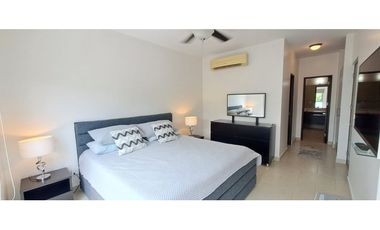 Apartamento Amoblado, 2 Recamaras + CBE, PH Soleo.