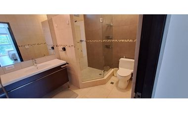 Apartamento Amoblado, 2 Recamaras + CBE, PH Soleo.