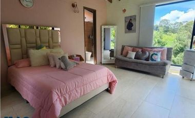 Espectacular casa ubicada en Caldas
