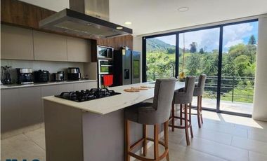 Espectacular casa ubicada en Caldas