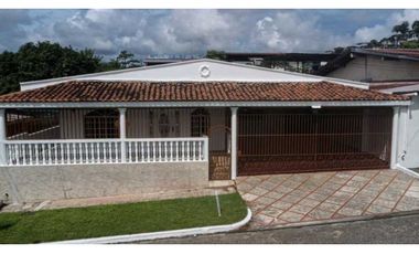 SE VENDE CASA REMODELADA EN VILLA RICA, RIO ABAJO 334M2 JP