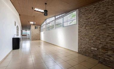 SE VENDE CASA REMODELADA EN VILLA RICA, RIO ABAJO 334M2 JP