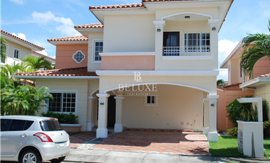 PH VILLA VALENCIA CASA REMODELADA EN VENTA, COSTA SUR (6)