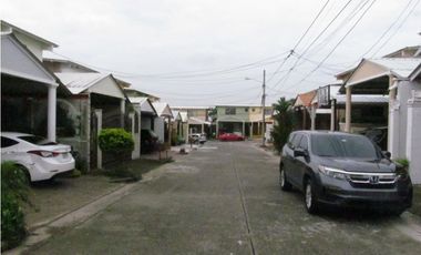 VENTA DE CASA EN CERRO VIENTO 3R