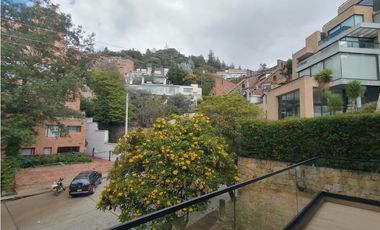 CASA EN VENTA CON APTO EN SANTA ANA