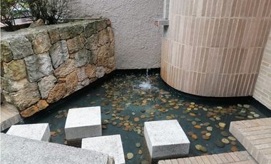 CASA EN VENTA CON APTO EN SANTA ANA