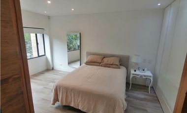 CASA EN VENTA CON APTO EN SANTA ANA
