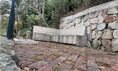 CASA EN VENTA CON APTO EN SANTA ANA