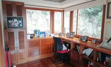 CASA EN VENTA CON APTO EN SANTA ANA