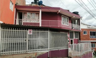 Maat vende Casa urbana Villeta-Cayunda Alto, 101m2 $440Millones