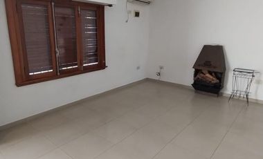 ALQUILER DE CASA EN La Matanza