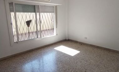 ALQUILER DE CASA EN La Matanza