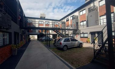 Departamento Tipo Casa en venta en Lanus Este