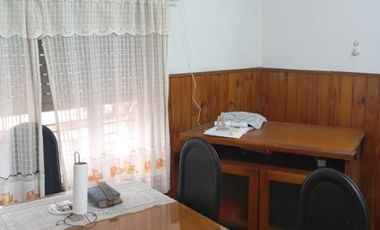 Casa PH en venta en Ezpeleta Este
