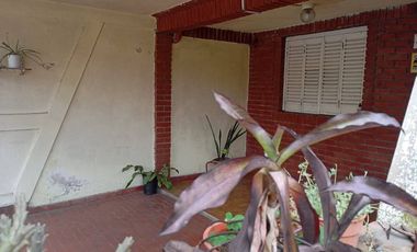 Casa PH en venta en Ezpeleta Este