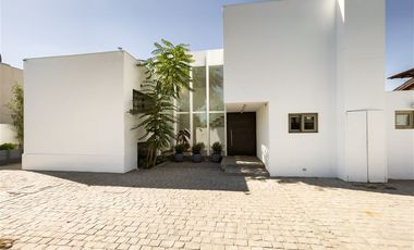 Casa en Arriendo en Lo Beltran, Vitacura