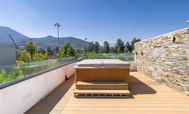 Casa en Arriendo en Lo Beltran, Vitacura