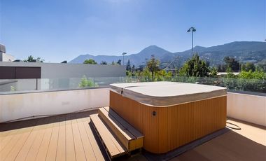 Casa en Arriendo en Lo Beltran, Vitacura