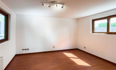 Casa en Arriendo en Lo Beltran, Vitacura