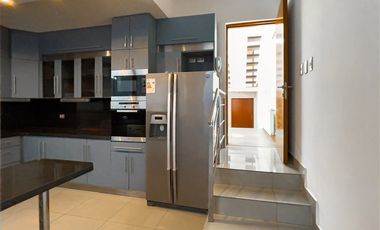 Casa en Arriendo en Lo Beltran, Vitacura