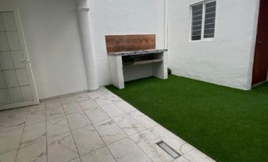 CASA EN VENTA RECIEN REMODELADA, EN RESIDENCIAL DEL VALLE II AL PONIENTE DE AGS.