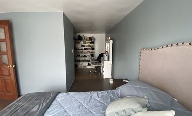 CASA EN VENTA EN ECHEGARAY, REMODELADA.
