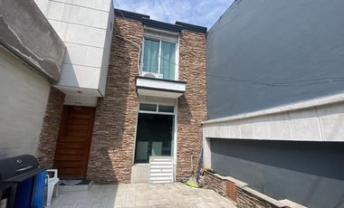CASA EN VENTA EN ECHEGARAY, REMODELADA.
