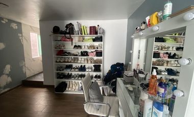 CASA EN VENTA EN ECHEGARAY, REMODELADA.