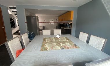 CASA EN VENTA EN ECHEGARAY, REMODELADA.