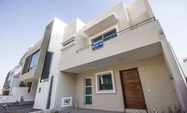 Estrena casa en venta en Valle Imperial