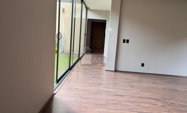 Venta casa nueva en cerrada con vigilancia Herradura